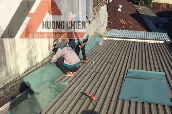 Chống dột mái tôn tại quận 5 thách thức mọi nắng mưa