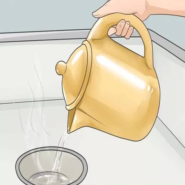 thông bồn cầu lavabo bằng nước ấm