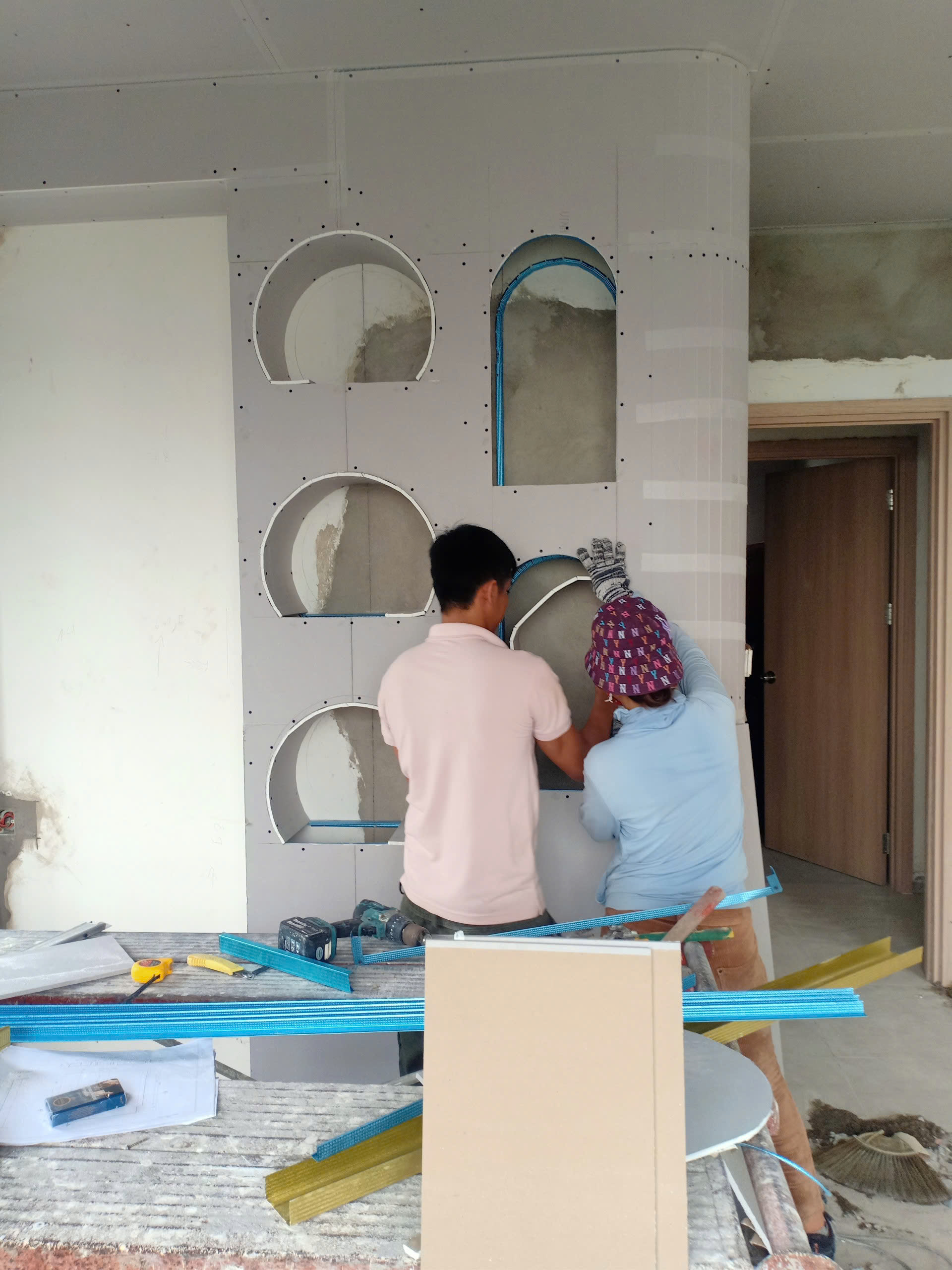thi công thạch cao tại Tân Phú